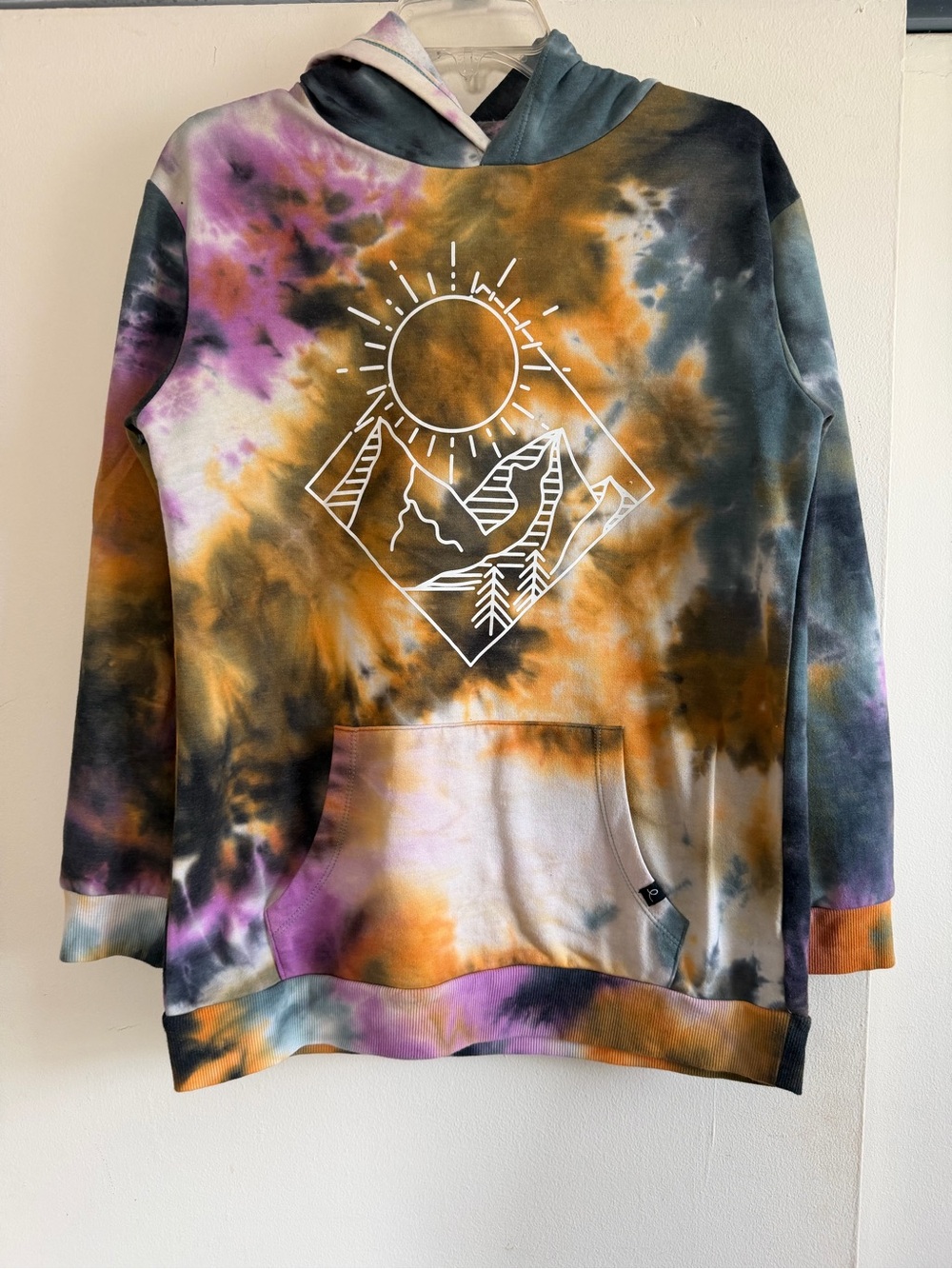 art class Tie-Dye Sunburst Pullover in Orange, Purple & Gray